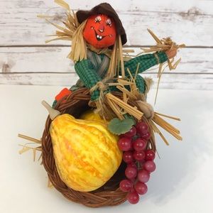 Annalee 10” 1997 scarecrow with cornucopia
